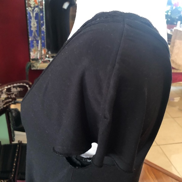 Low Cut Dress - Picture 6 of 16